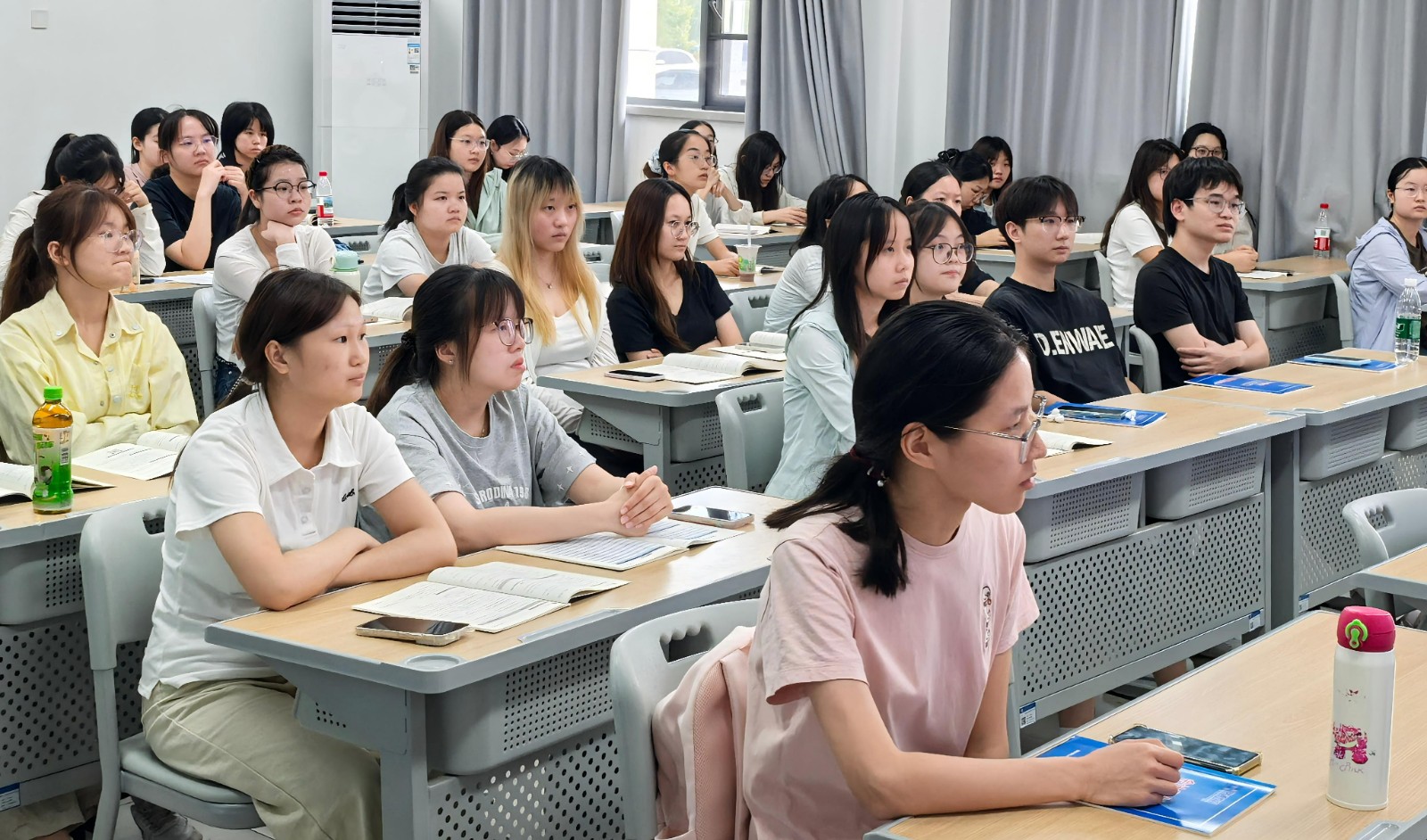 20260911170435215391.jpg 学子.jpg